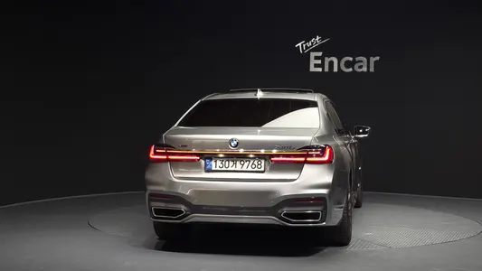 BMW 7 Series (G11) 740Li xDrive M 2019 4