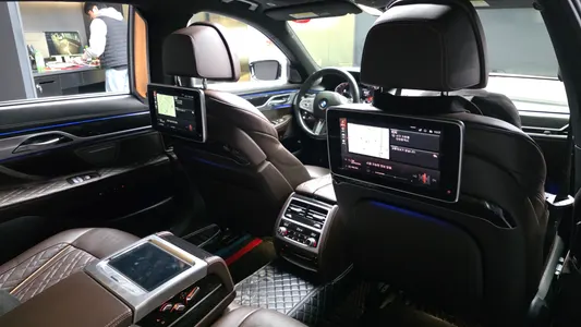 BMW 7 Series (G11) 740Li xDrive M 2019 18