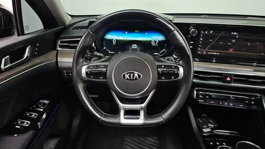 Kia K5 3 1.6 2020 13