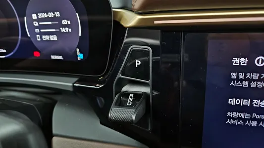 Porsche EV 2025 9