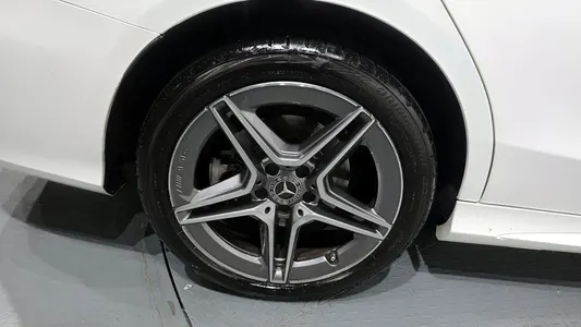 Mercedes-Benz C-Class W205 C200 AMG Line 2021 5
