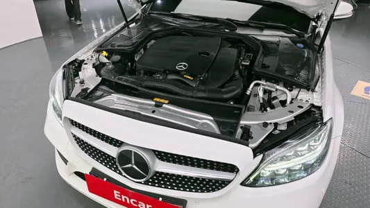 Mercedes-Benz C-Class W205 C200 AMG Line 2021 6