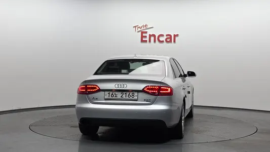 Audi A4 2.0 TFSI 2010 4
