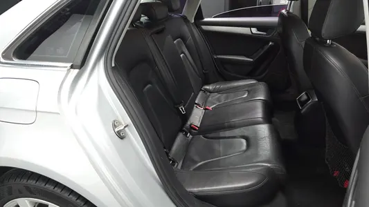 Audi A4 2.0 TFSI 2010 11