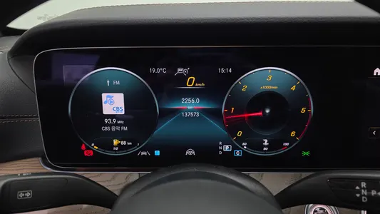 Mercedes-Benz E-Class W213 E220d 4MATIC 2022 8