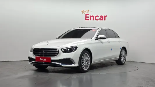 Mercedes-Benz E-Class W213 E220d 4MATIC 2022