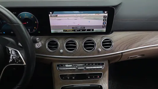 Mercedes-Benz E-Class W213 E220d 4MATIC 2022 14
