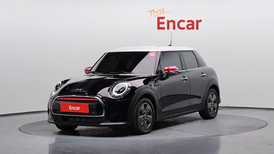 MINI 5 2022