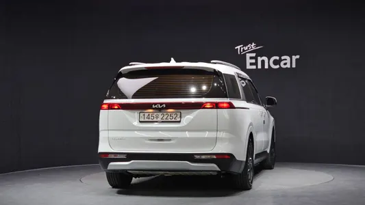 Kia Carnival (LPG) 2022 4