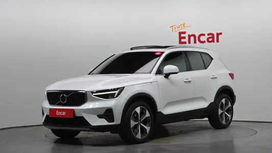 Volvo XC40 B4 2022