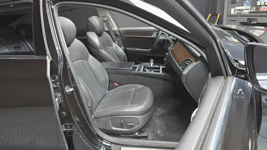 Genesis G80 2.2D AWD 2018 12