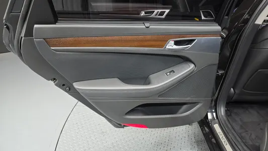 Genesis G80 2.2D AWD 2018 25