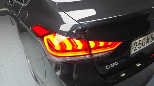 Genesis G80 2.2D AWD 2018 23