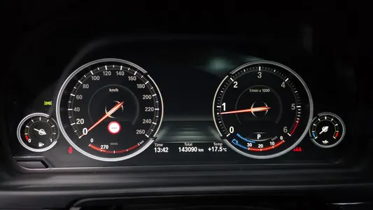 BMW 5 Series (F10) 520d xDrive M 2015 8
