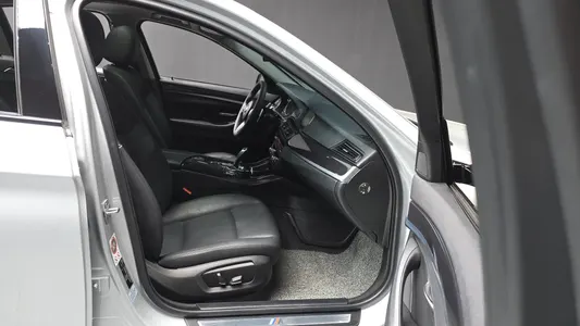 BMW 5 Series (F10) 520d xDrive M 2015 11