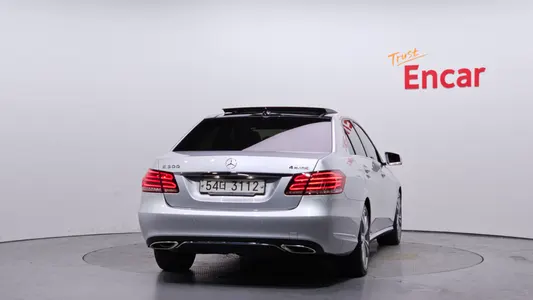 Mercedes-Benz E-Class W212 E300 4MATIC 2014 4