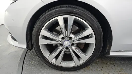 Mercedes-Benz E-Class W212 E300 4MATIC 2014 5