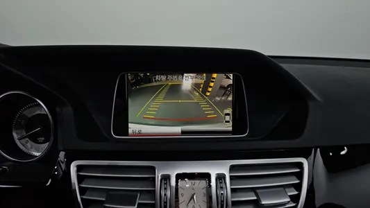 Mercedes-Benz E-Class W212 E300 4MATIC 2014 15