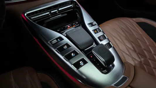 Mercedes-Benz AMG GT 4 43 4MATIC+ 2021 9
