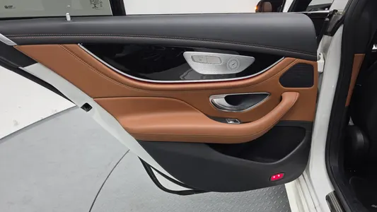 Mercedes-Benz AMG GT 4 43 4MATIC+ 2021 25