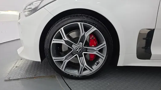 Kia Stinger 3.3 AWD 2017 5