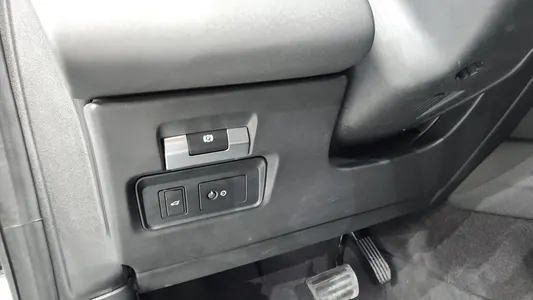 Land Rover 2 P250 SE 2022 30
