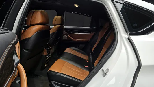 BMW X6 (F16) M50d 2017 12
