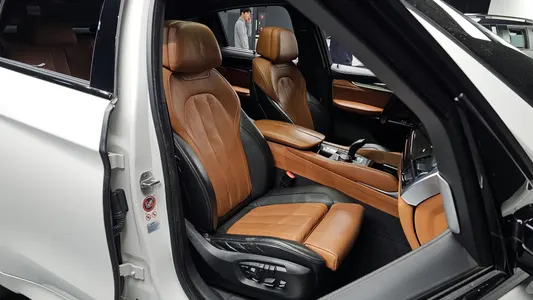 BMW X6 (F16) M50d 2017 10