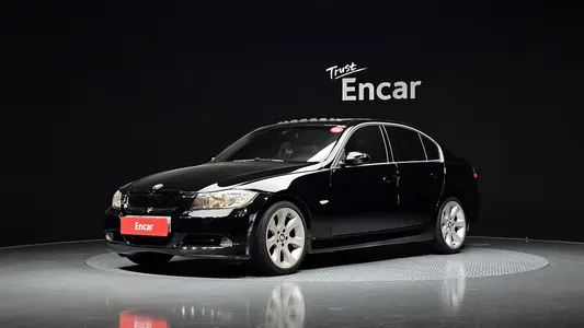 BMW 3 Series (E90) 320i 2005
