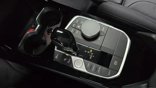 BMW 1 Series (F40) 120i 2022 9