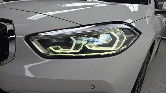BMW 1 Series (F40) 120i 2022 22