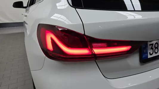 BMW 1 Series (F40) 120i 2022 23