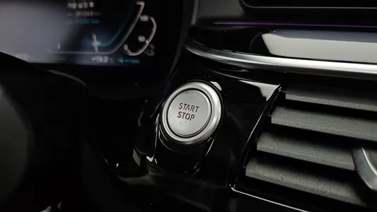 BMW 5 Series (G30) 530e 2021 29