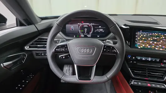 Audi e- GT GT 2022 14