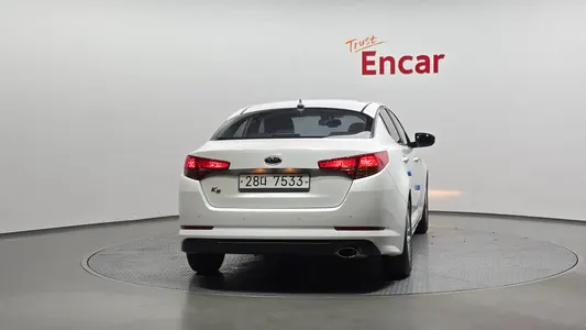 Kia K5 2.0 2012 4