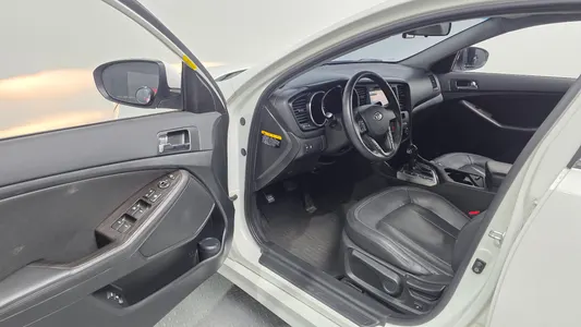 Kia K5 2.0 2012 10