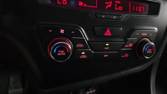 Kia K5 2.0 2012 19