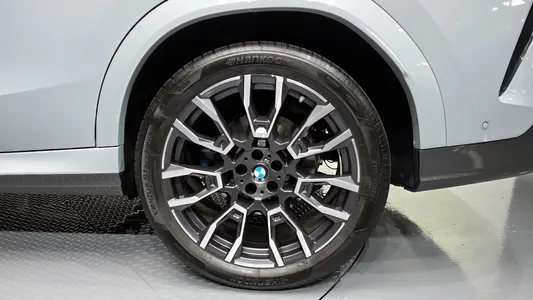 BMW X6 (G06) xDrive40i M 2024 21