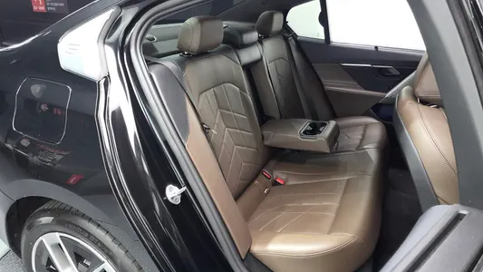 BMW i5 (G60) eDrive 40 2025 12