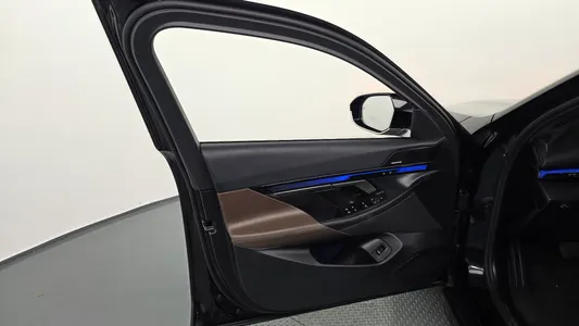 BMW i5 (G60) eDrive 40 2025 24