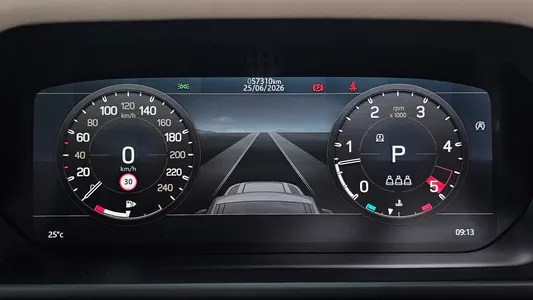 Land Rover (L663) 110 D300 HSE 2021 8