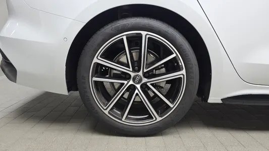 Audi A5 (B10) 40 TFSI S Line 2025 5