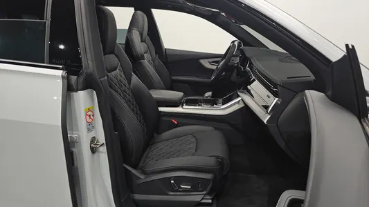 Audi Q8 (4M) 55 TFSI 2025 10
