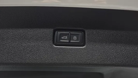 Audi Q8 (4M) 55 TFSI 2025 33