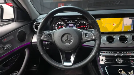 Mercedes-Benz E-Class W213 E200 2016 13