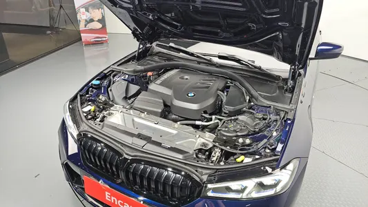 BMW 3 Series (G20) 320i M 2025 6