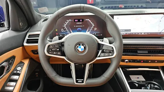 BMW 3 Series (G20) 320i M 2025 13