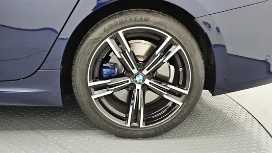 BMW 3 Series (G20) 320i M 2025 21
