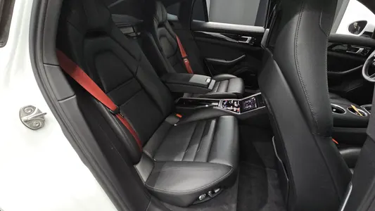 Porsche (971) 2.9 AWD 2021 10