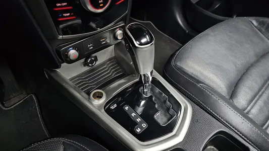 KG Mobility Tivoli LX 2WD 2015 8
